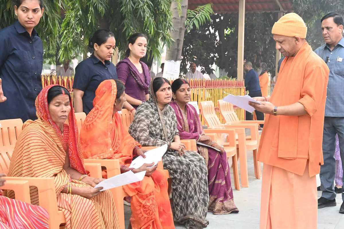 बिना चिंता कराइए उपचार, अस्पताल का पैसा देगी सरकार : मुख्यमंत्री योगी